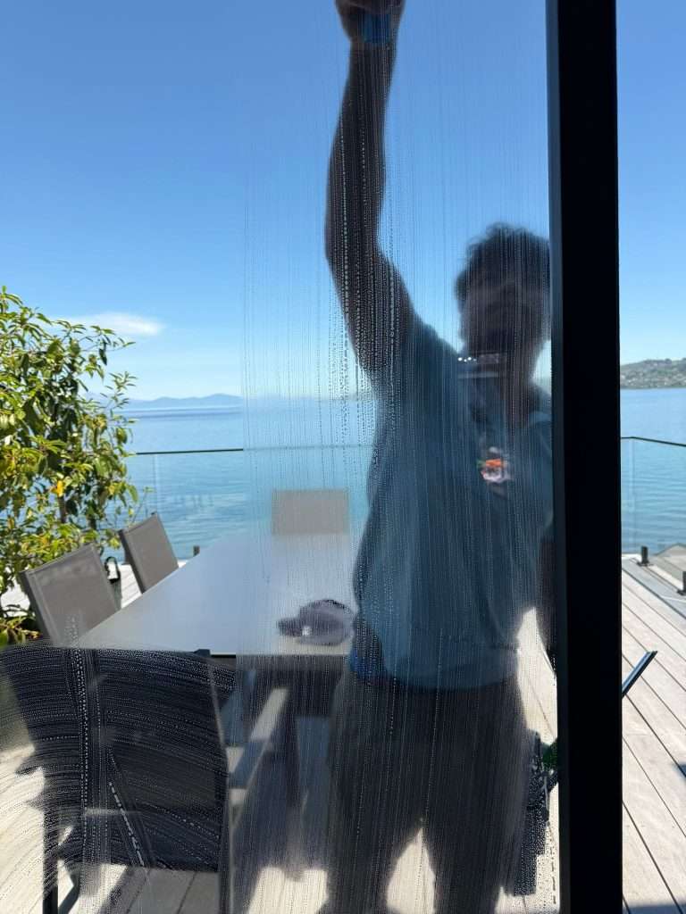 commercial window cleaning Hamilton , House Washing Hamilton, Hamilton Window Washer
